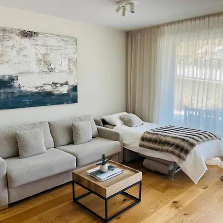 Emily Brixental Apartment
