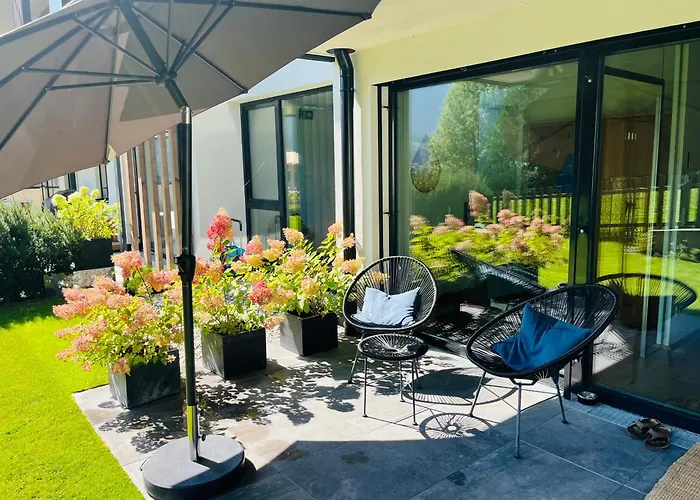 Emily Brixental شقة