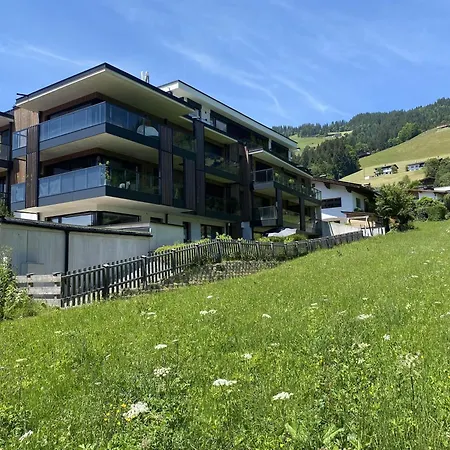 Emily Brixental Apartmán