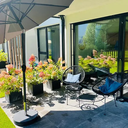 Emily Brixental Apartament